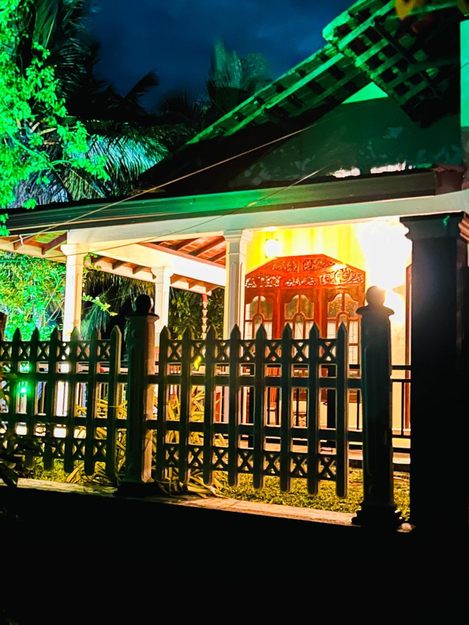 Kawshan Home Stay Dikwella Eksteriør billede