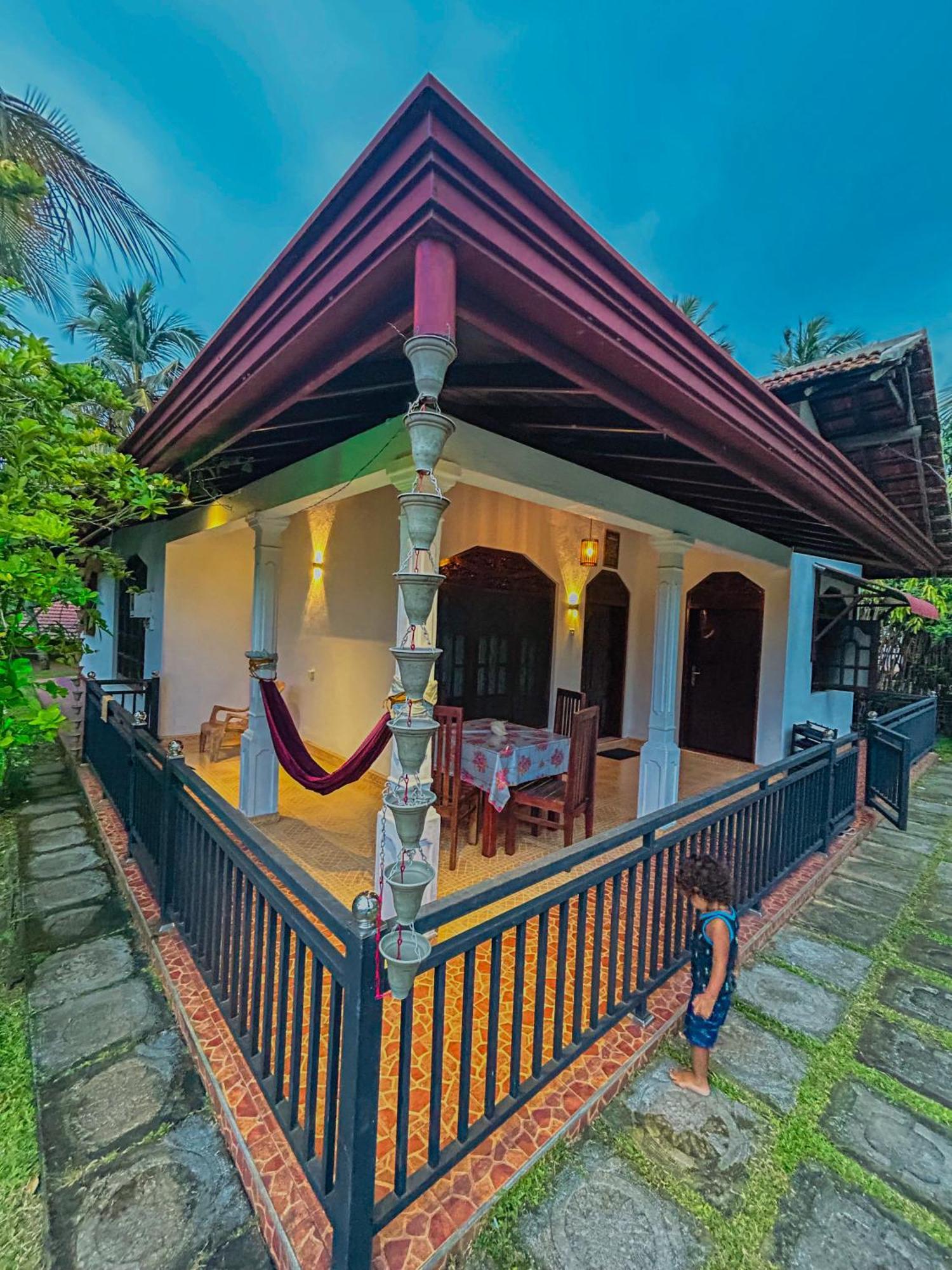 Kawshan Home Stay Dikwella Eksteriør billede